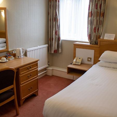 Alma Lodge Hotel Stockport Esterno foto