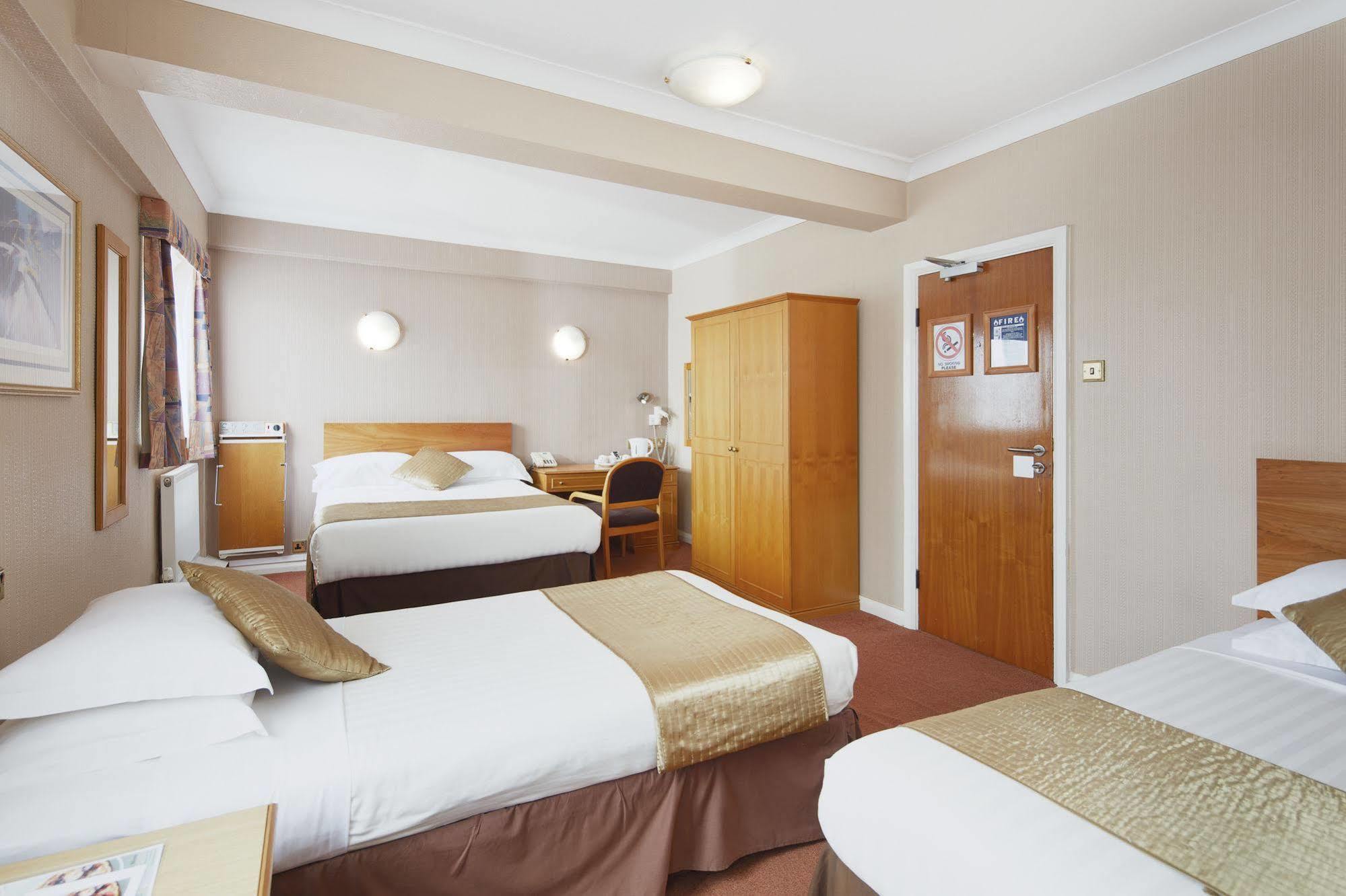 Alma Lodge Hotel Stockport Esterno foto