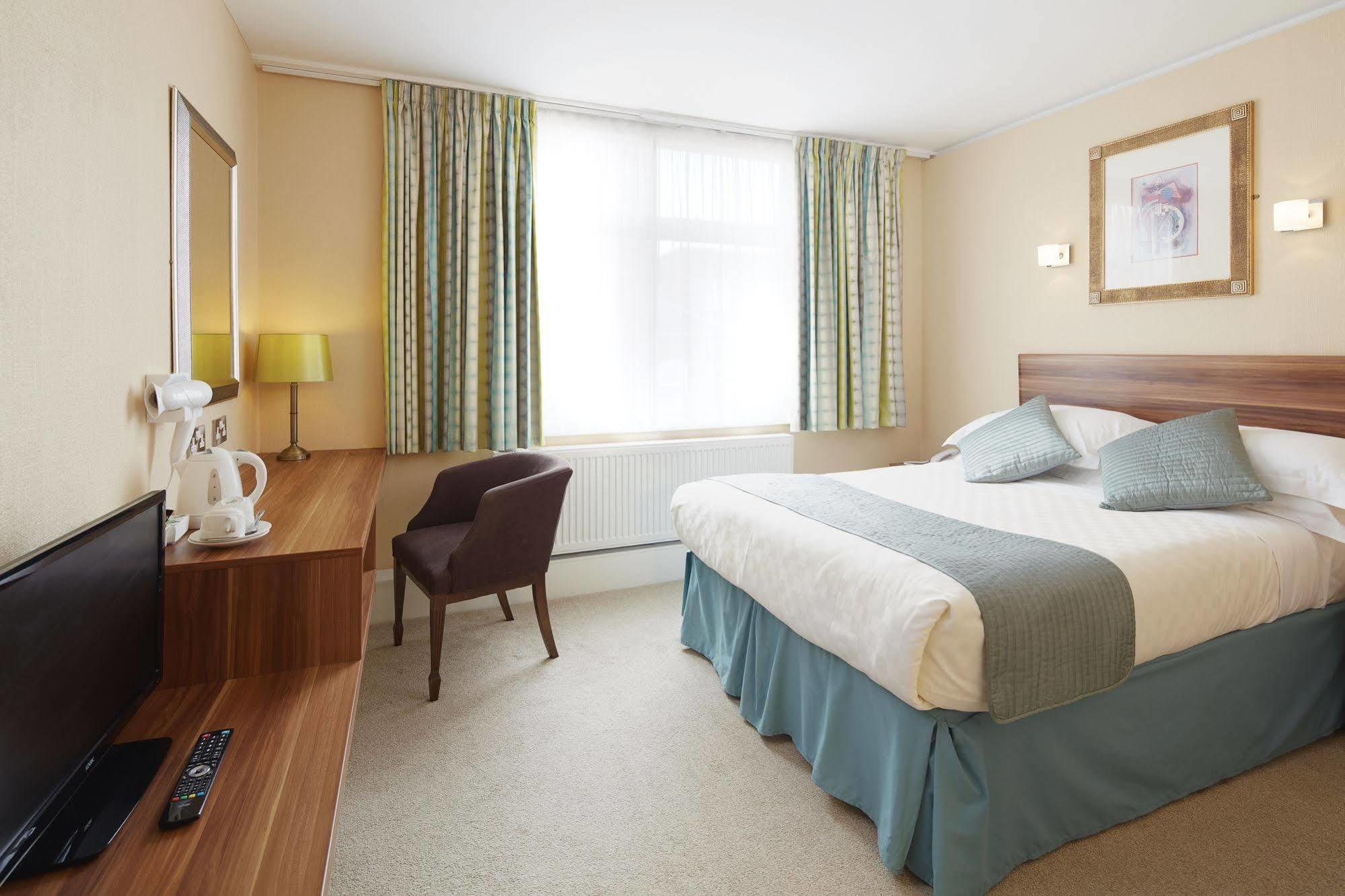 Alma Lodge Hotel Stockport Esterno foto