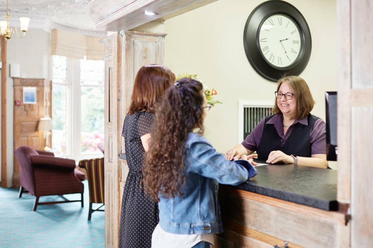 Alma Lodge Hotel Stockport Esterno foto